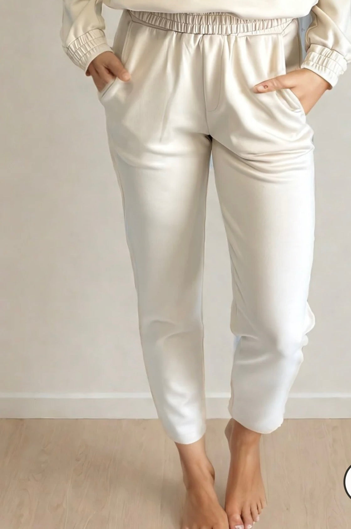 LANA LUXEflow V-NECK SET - CREME